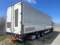 UDトラックスクオンアルミウイング大型（10t）[写真02]