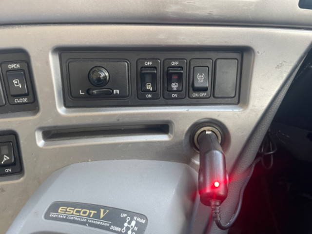 UDトラックスクオンアルミウイング大型（10t）[写真33]