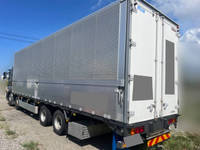 UDトラックスクオンアルミウイング大型（10t）[写真04]