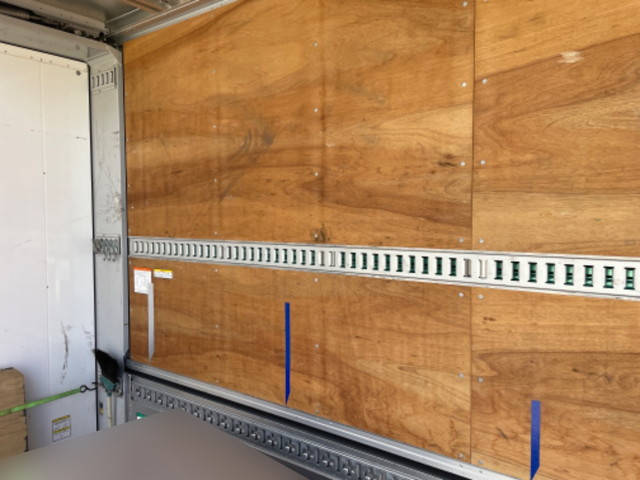 UDトラックスクオンアルミウイング大型（10t）[写真09]