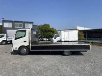 日野デュトロ平ボディ小型（2t・3t）[写真13]