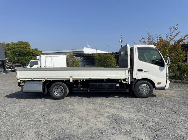 日野デュトロ平ボディ小型（2t・3t）[写真06]