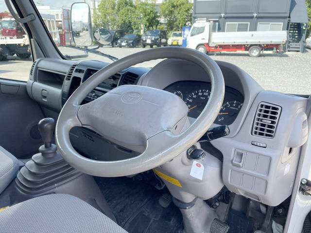 トヨタトヨエース幌車小型（2t・3t）[写真31]