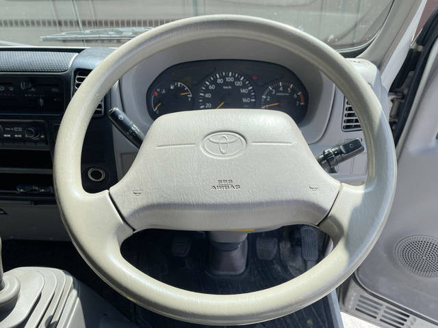 トヨタトヨエース幌車小型（2t・3t）[写真35]