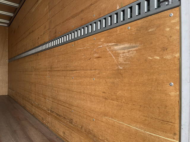 マツダタイタンアルミバン小型（2t・3t）[写真11]