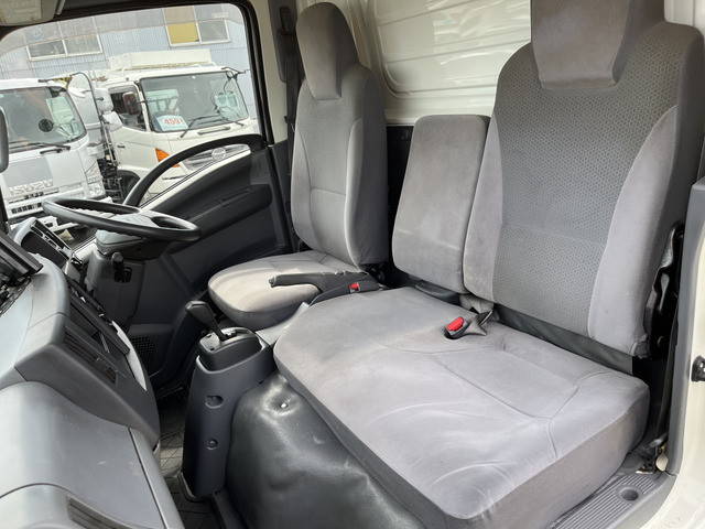 マツダタイタンアルミバン小型（2t・3t）[写真18]