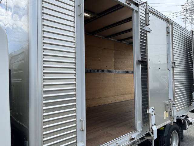 マツダタイタンアルミバン小型（2t・3t）[写真05]