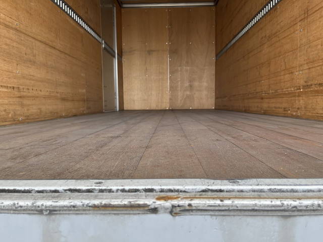 マツダタイタンアルミバン小型（2t・3t）[写真09]