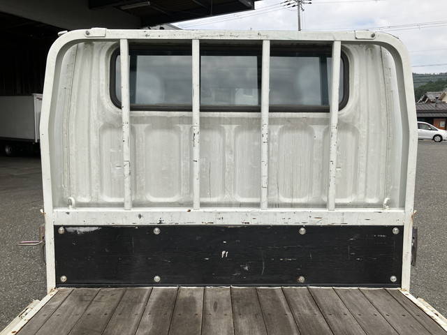 三菱ふそうキャンターダブルキャブ（Wキャブ）小型（2t・3t）[写真12]