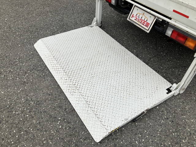 三菱ふそうキャンターダブルキャブ（Wキャブ）小型（2t・3t）[写真15]