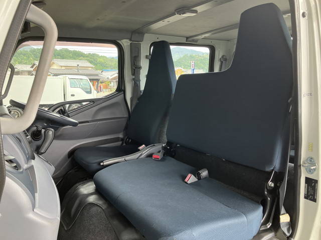 三菱ふそうキャンターダブルキャブ（Wキャブ）小型（2t・3t）[写真32]