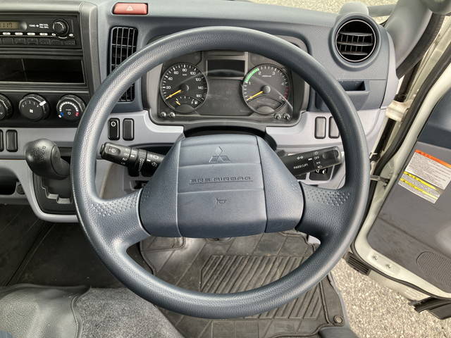 三菱ふそうキャンターダブルキャブ（Wキャブ）小型（2t・3t）[写真36]