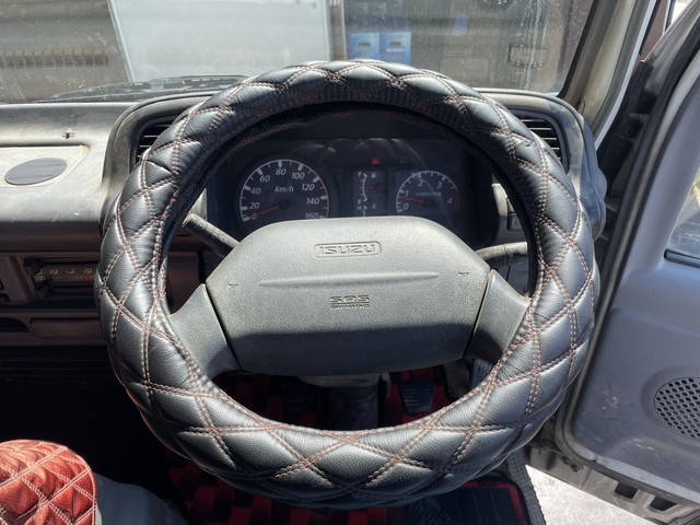 いすゞエルフクレーン4段小型（2t・3t）[写真37]