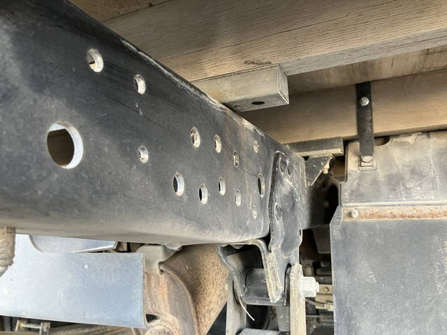 日産アトラス平ボディ小型（2t・3t）[写真23]