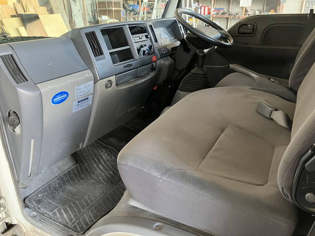 日産アトラス平ボディ小型（2t・3t）[写真30]