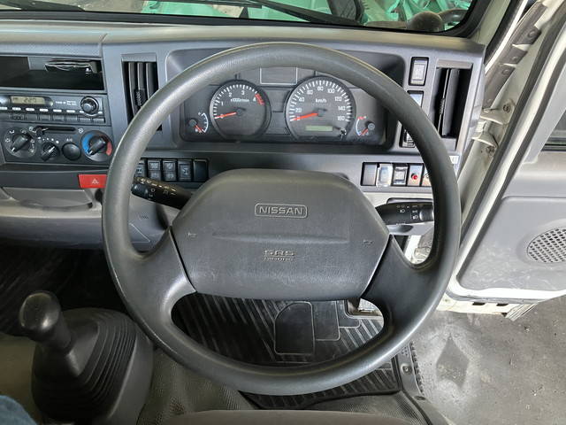 日産アトラス平ボディ小型（2t・3t）[写真37]