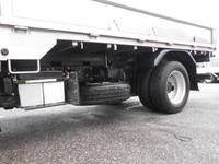 三菱ふそうキャンター平ボディ小型（2t・3t）[写真11]