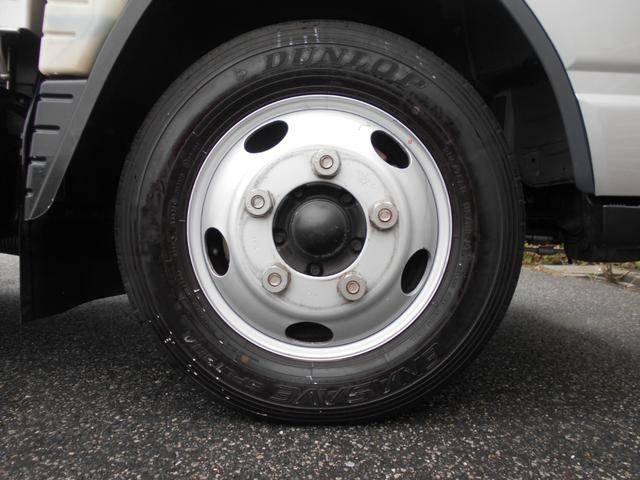 三菱ふそうキャンター平ボディ小型（2t・3t）[写真17]