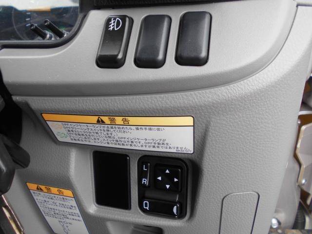 三菱ふそうキャンター平ボディ小型（2t・3t）[写真26]