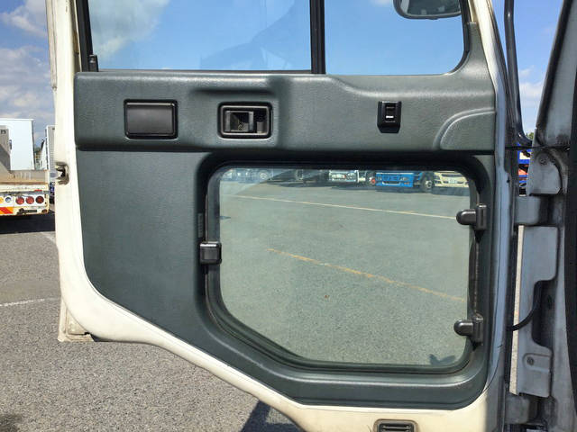 UDトラックスコンドルアルミウイング中型（4t）[写真28]