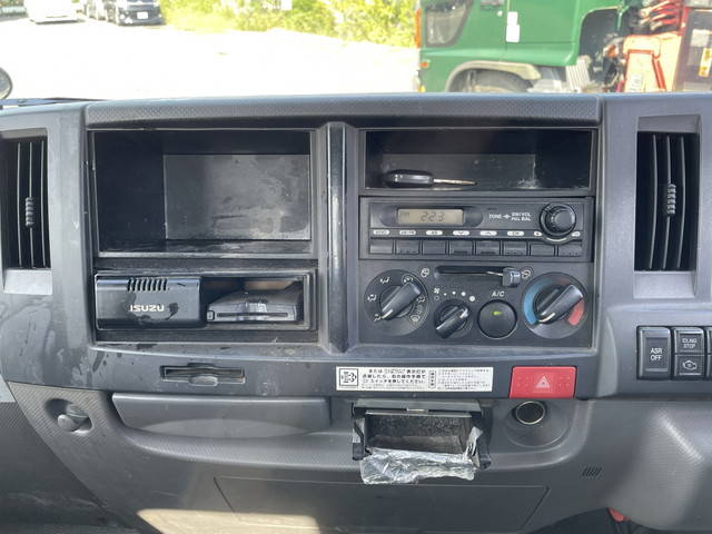 いすゞエルフクレーン4段小型（2t・3t）[写真37]