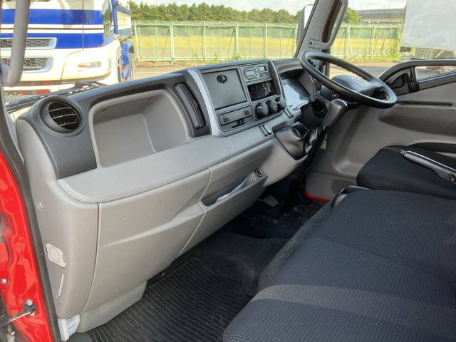 三菱ふそうキャンターアルミバン小型（2t・3t）[写真27]