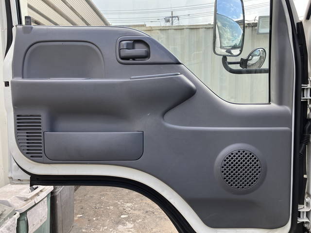 いすゞエルフ高所作業車小型（2t・3t）[写真28]