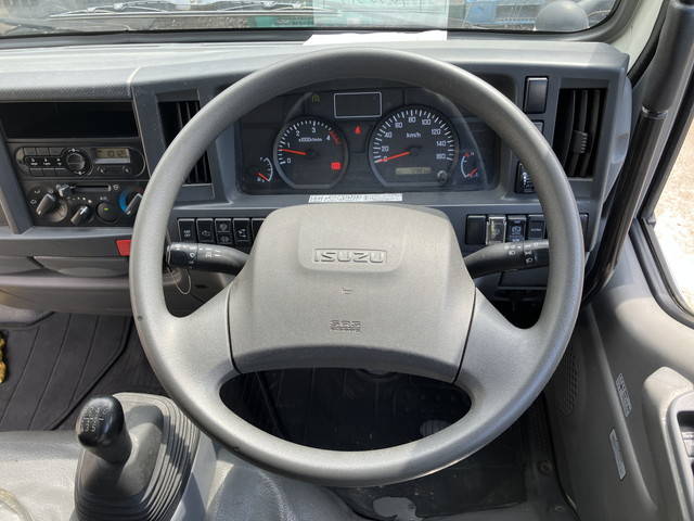 いすゞエルフ高所作業車小型（2t・3t）[写真36]