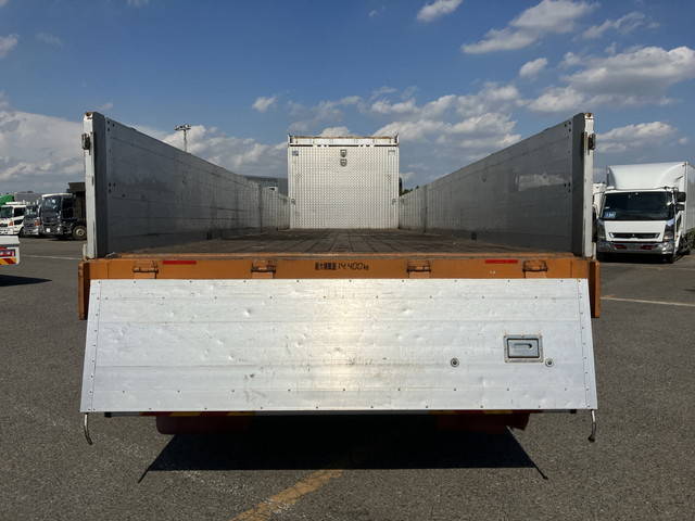 UDトラックスクオンアルミブロック大型（10t）[写真12]