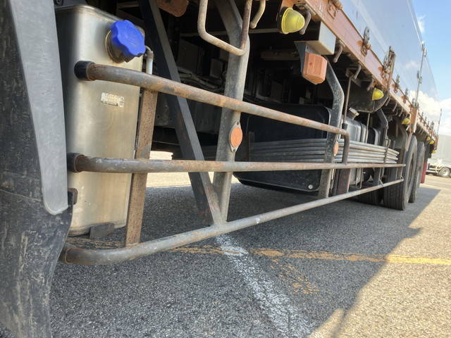 UDトラックスクオンアルミブロック大型（10t）[写真21]