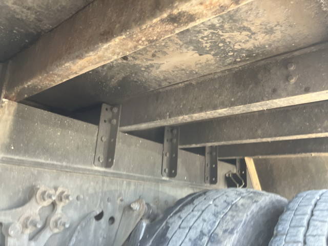 UDトラックスクオンアルミブロック大型（10t）[写真23]