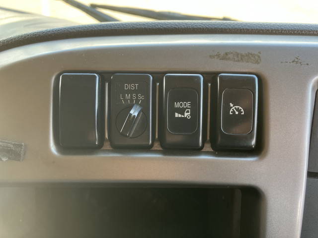 UDトラックスクオンアルミブロック大型（10t）[写真38]