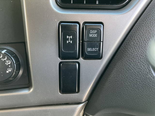 UDトラックスクオンアルミブロック大型（10t）[写真39]