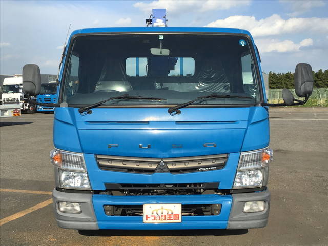三菱ふそうキャンターセルフクレーン4段小型（2t・3t）[写真11]
