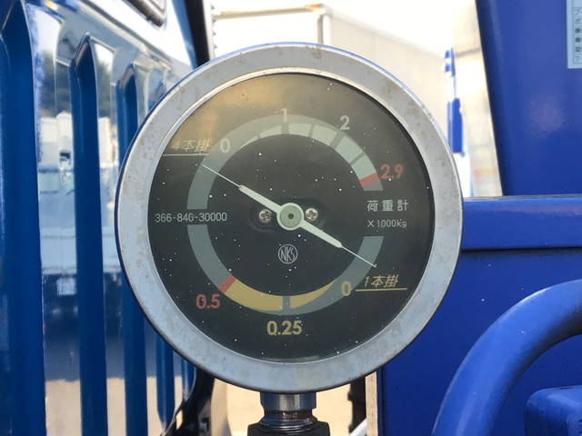 三菱ふそうキャンターセルフクレーン4段小型（2t・3t）[写真20]