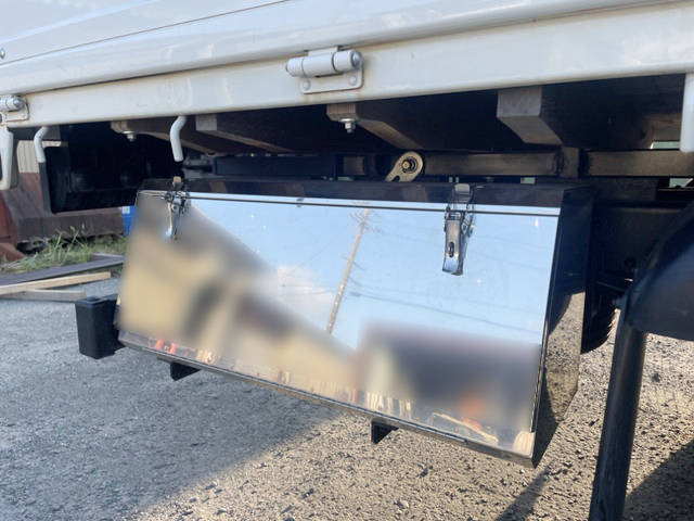 いすゞエルフユニック3段小型（2t・3t）[写真14]