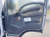 いすゞエルフユニック3段小型（2t・3t）[写真23]