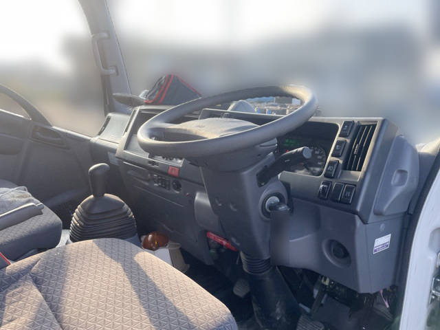 いすゞエルフユニック3段小型（2t・3t）[写真27]