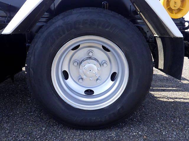 いすゞエルフコンテナ専用車小型（2t・3t）[写真19]