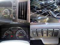 いすゞエルフコンテナ専用車小型（2t・3t）[写真31]