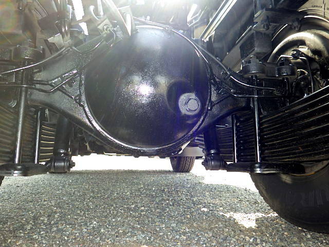 いすゞエルフコンテナ専用車小型（2t・3t）[写真32]