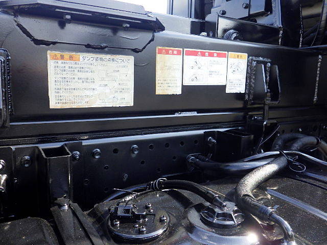 いすゞエルフコンテナ専用車小型（2t・3t）[写真33]