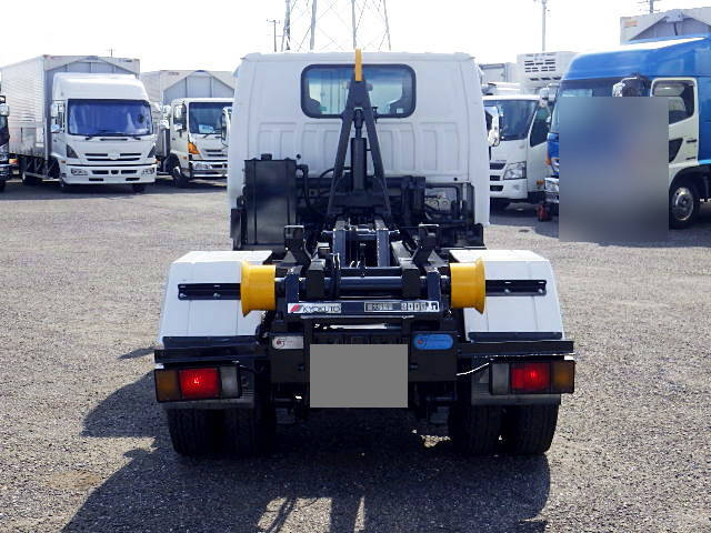 いすゞエルフコンテナ専用車小型（2t・3t）[写真04]