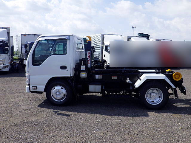 いすゞエルフコンテナ専用車小型（2t・3t）[写真07]