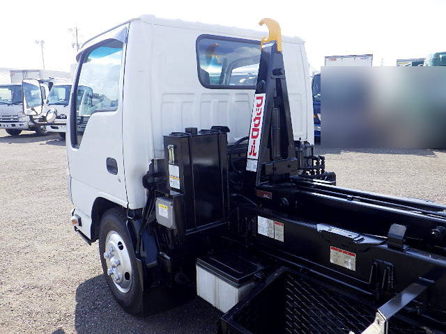 いすゞエルフコンテナ専用車小型（2t・3t）[写真08]