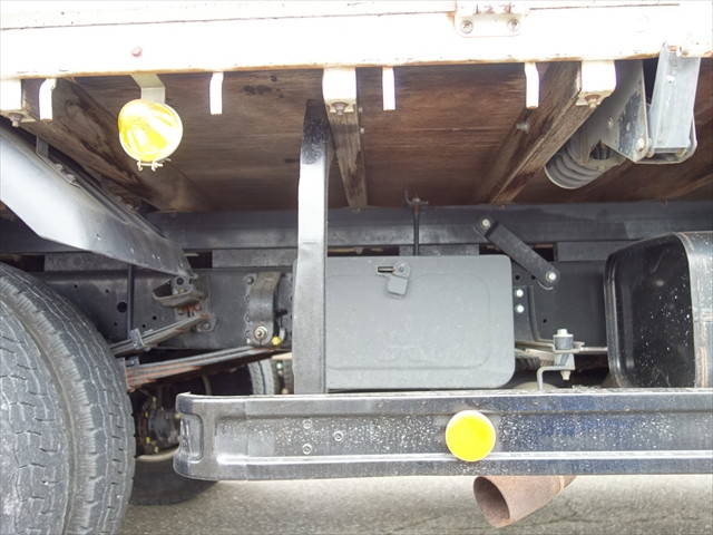 三菱ふそうキャンタークレーン4段小型（2t・3t）[写真10]