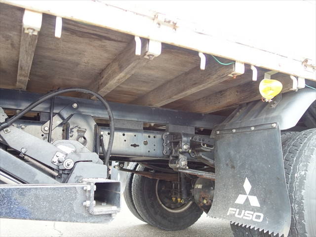 三菱ふそうキャンタークレーン4段小型（2t・3t）[写真11]