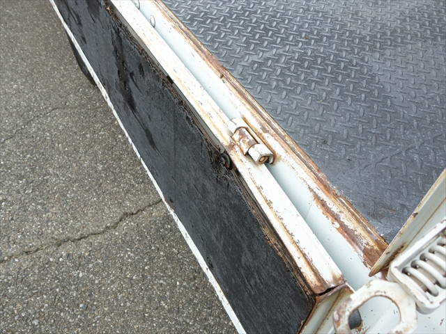 三菱ふそうキャンタークレーン4段小型（2t・3t）[写真26]