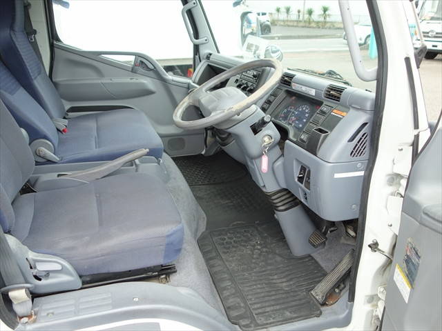 三菱ふそうキャンタークレーン4段小型（2t・3t）[写真28]