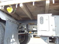 三菱ふそうキャンタークレーン4段小型（2t・3t）[写真08]